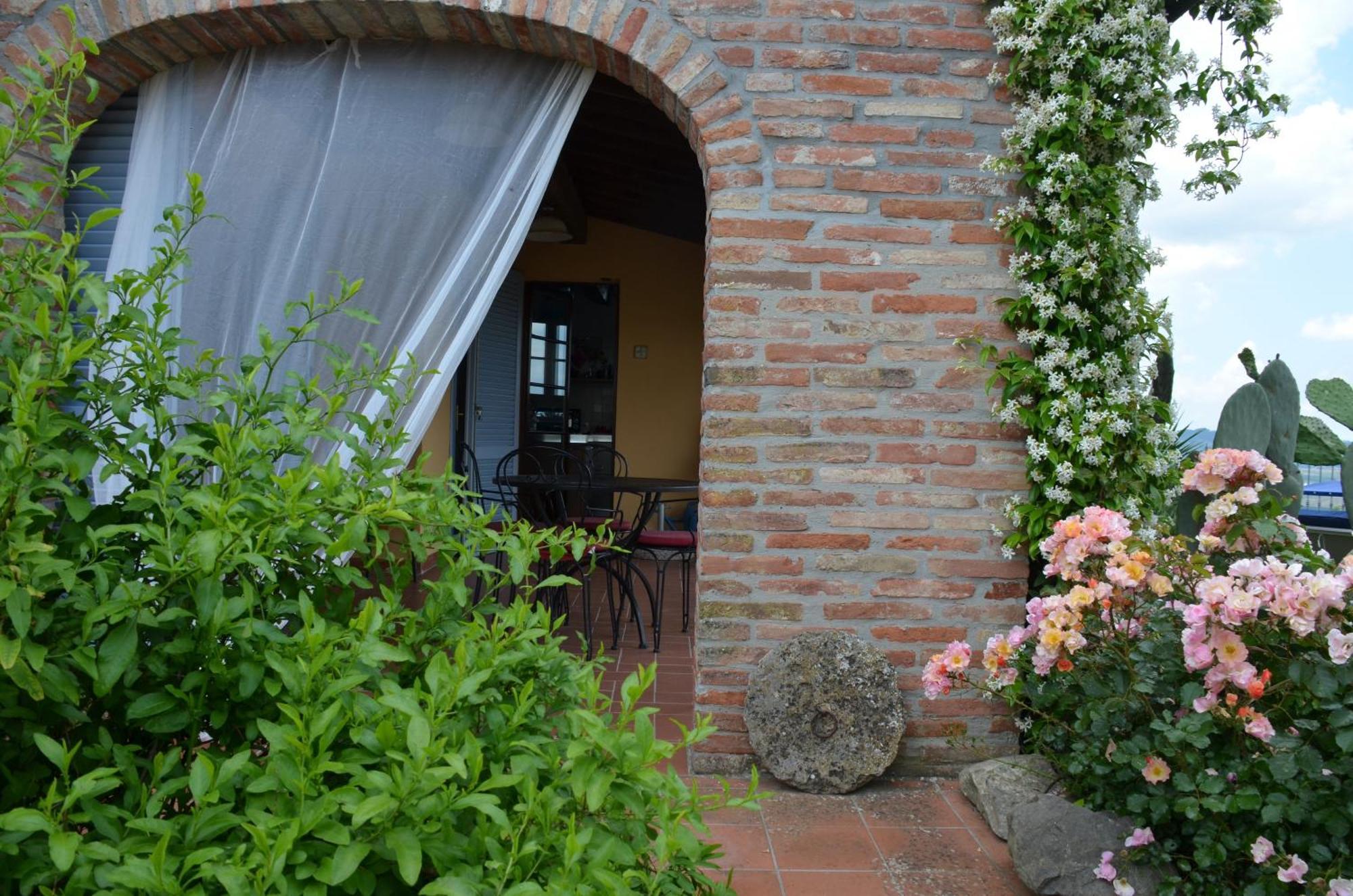 Casa Magnolia Apartment Terricciola Exterior photo
